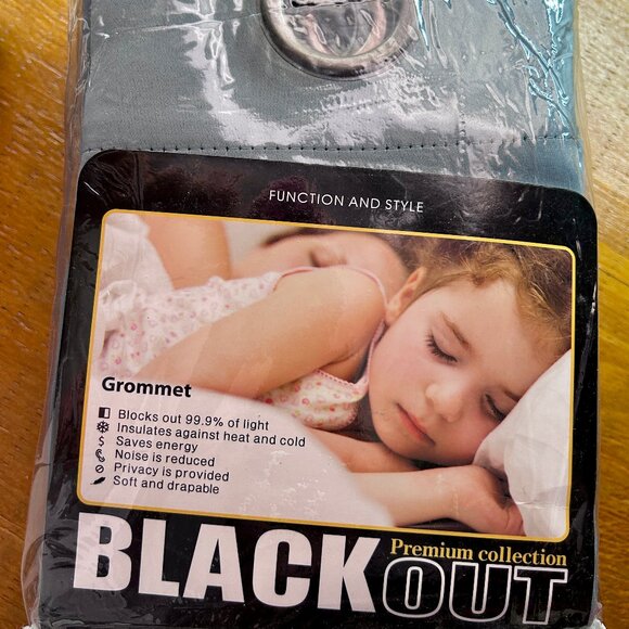 PREMIUM COLLECTION 141808 Curtains 52 x 84 Inches Grommet Black Out 1 Set - Picture 1 of 3